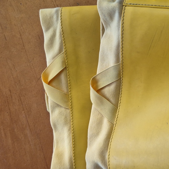 CROCS Yellow Rainfloe Women's Rain Boots. Size 9 - Picture 11 of 11